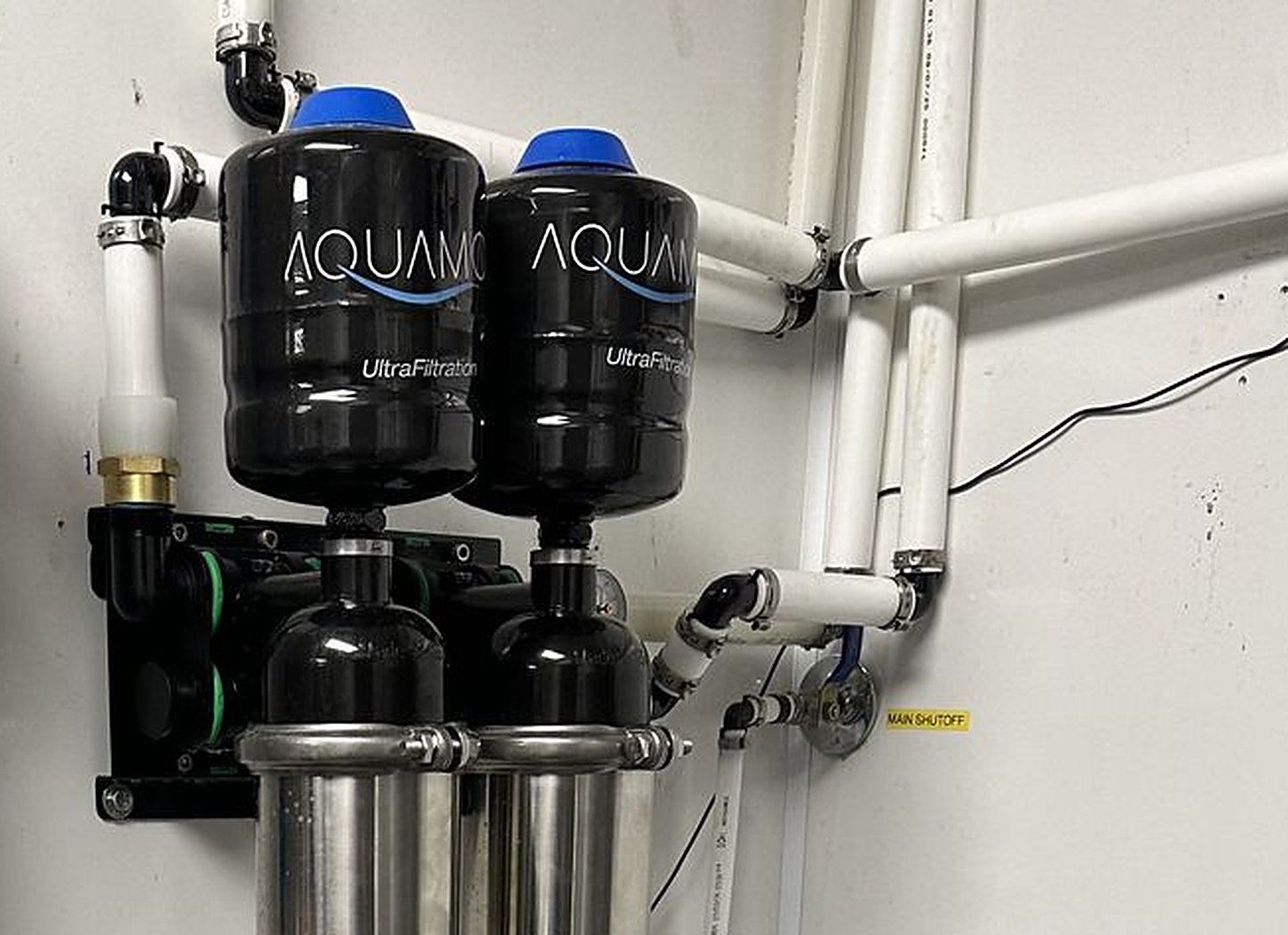 Aquamor UltraFiltration system with twin membrane vessels installed at a customer site